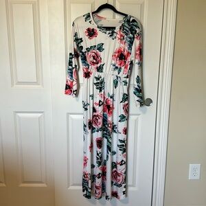 Stretchy floral maxi dress